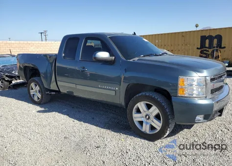 2008 Chevrolet Silverado C1500 from USA, damaged, VIN 2GCEC19J981256426